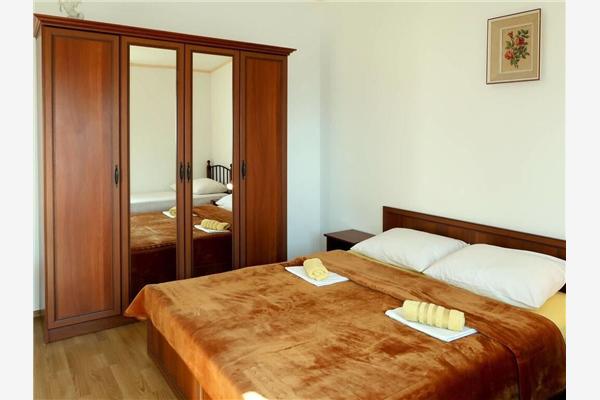 Apartment A4, for 4 persons