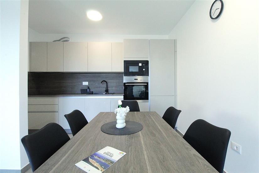 Apartment A6, for 6 persons