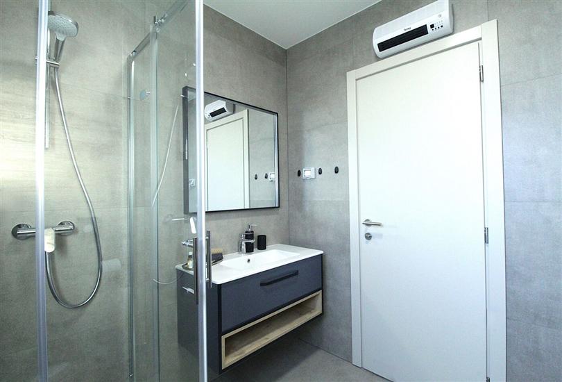 Apartment A6, for 6 persons