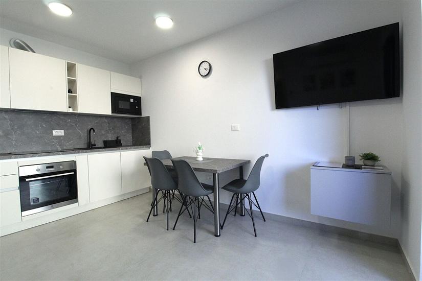 Apartment A8, for 4 persons