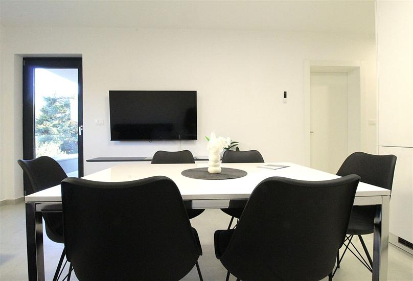 Apartment A10, for 6 persons