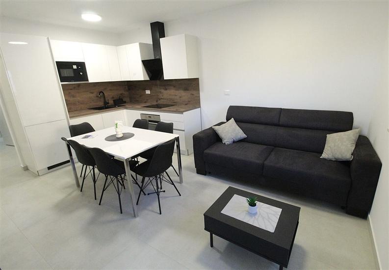 Apartment A10, for 6 persons