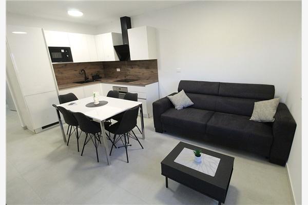 Apartment A10, for 6 persons