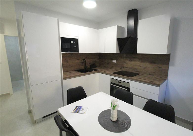 Apartment A10, for 6 persons