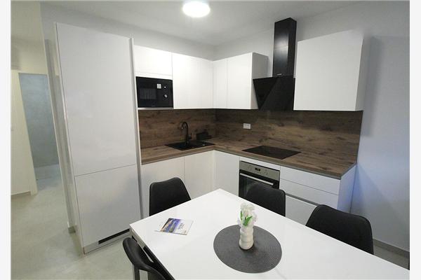 Apartment A10, for 6 persons
