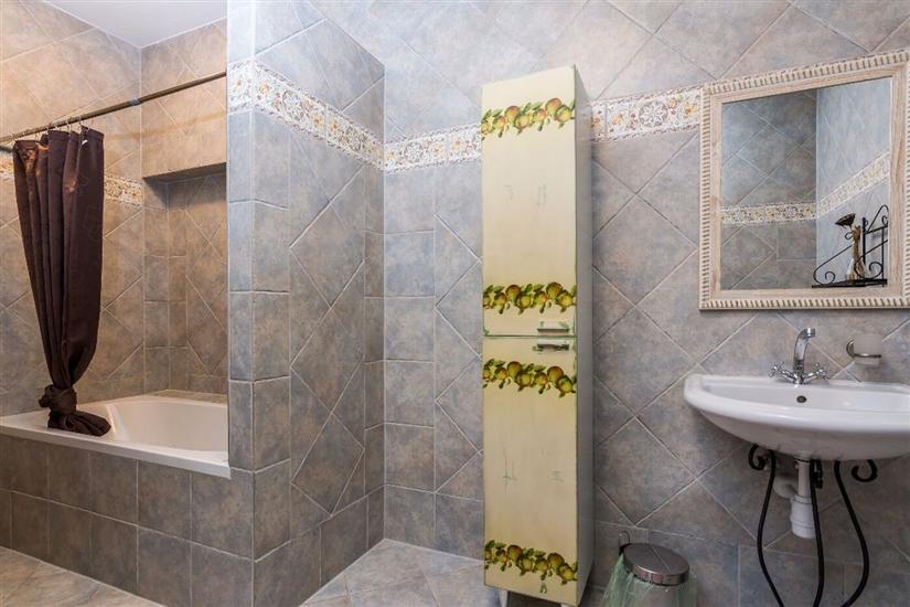 Apartment A3, for 5 persons