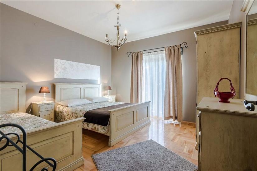 Apartment A6, for 8 persons