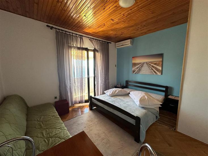 Apartment A1, for 3 persons