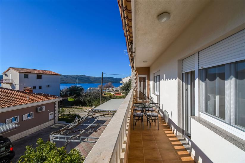 Apartment A3, for 5 persons