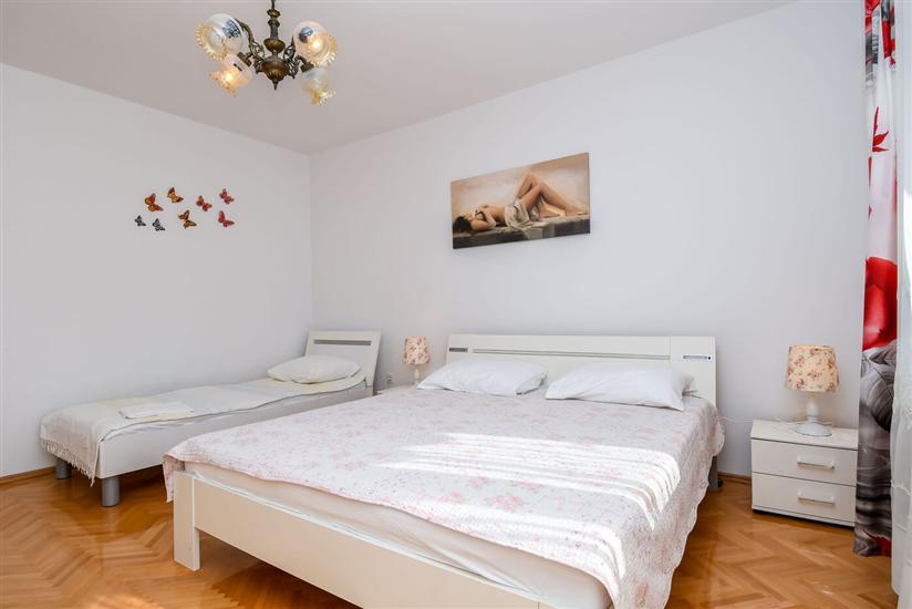 Apartment A3, for 5 persons