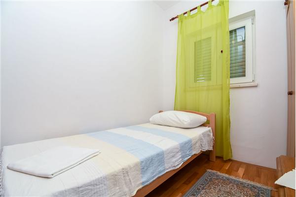 Apartment A3, for 5 persons