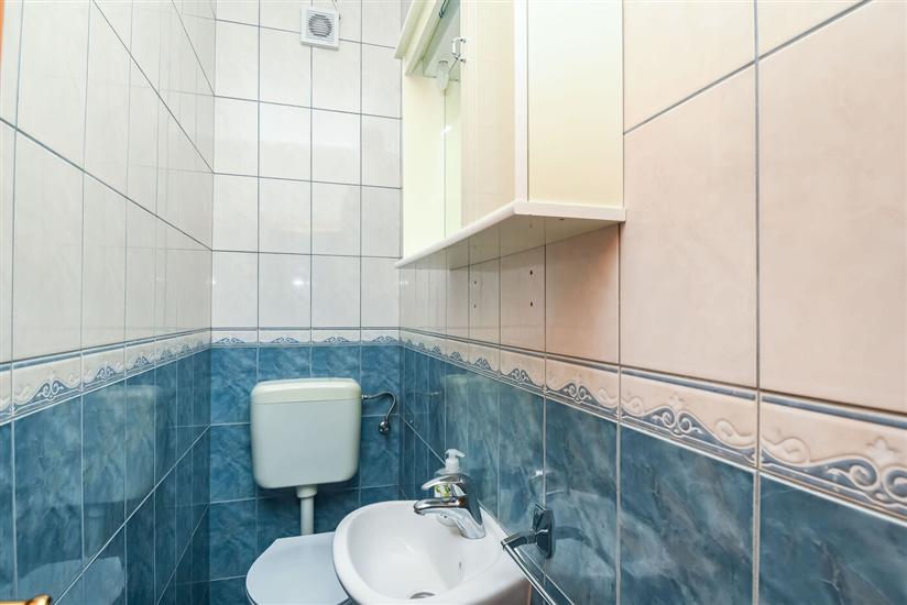 Apartment A3, for 5 persons