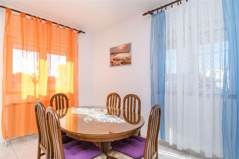 Apartment A3, for 5 persons