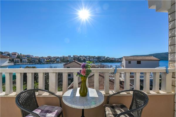 Apartment A2, for 4 persons