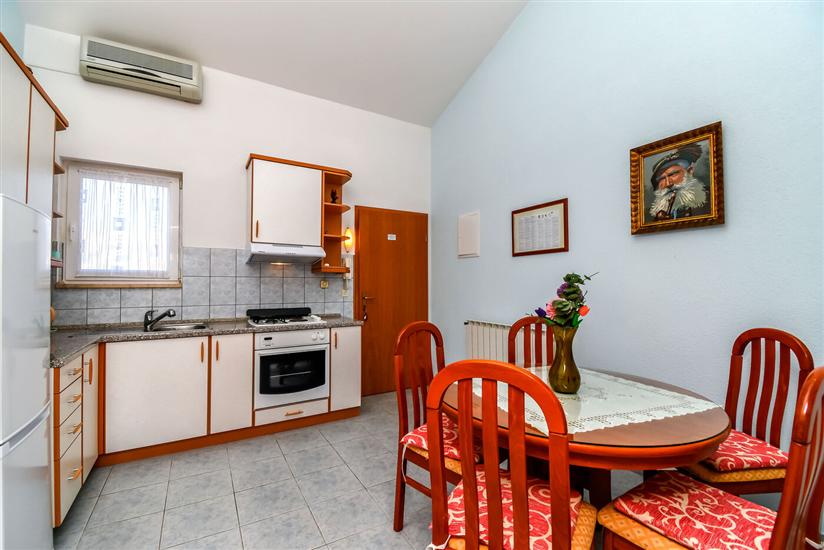 Apartment A2, for 4 persons