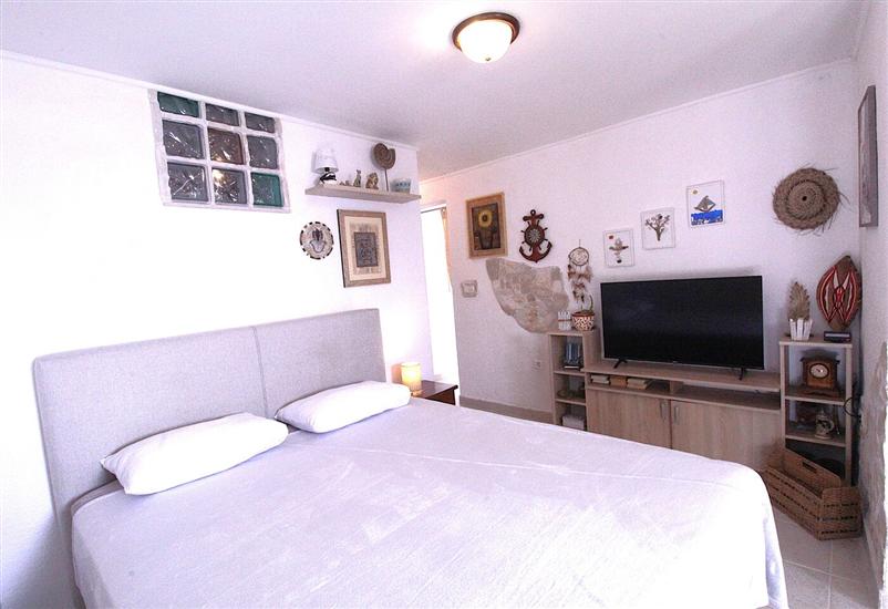 Apartment A2, for 3 persons