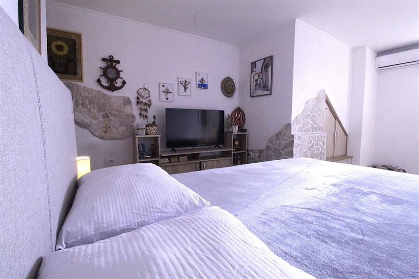 Apartment A2, for 3 persons