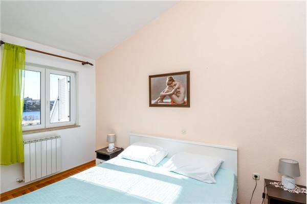 Apartment A1, for 5 persons