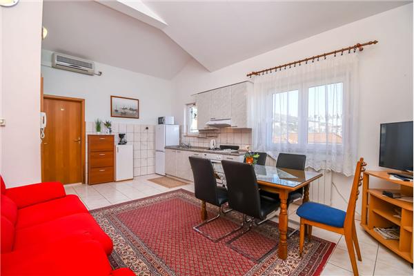 Apartment A1, for 5 persons