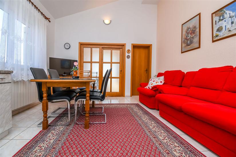 Apartment A1, for 5 persons