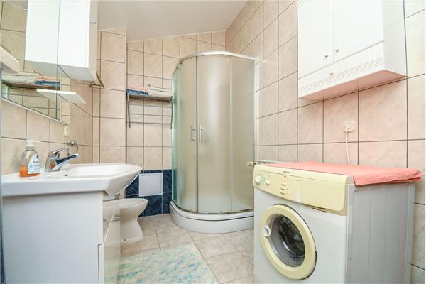 Apartment A1, for 5 persons