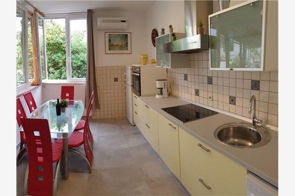 Apartment A1, for 6 persons