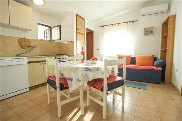 Apartment A2, for 4 persons