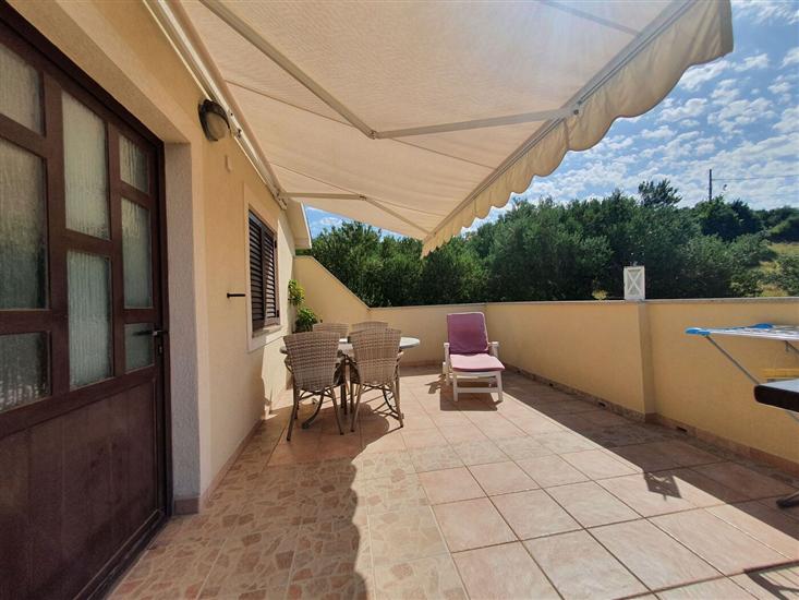 Room S1, for 2 persons