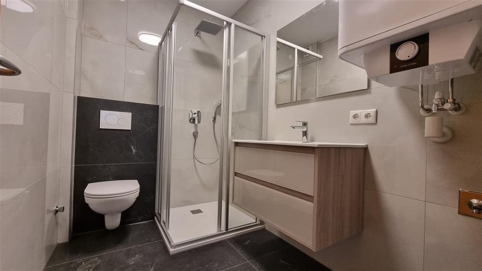 Apartment A1, for 5 persons