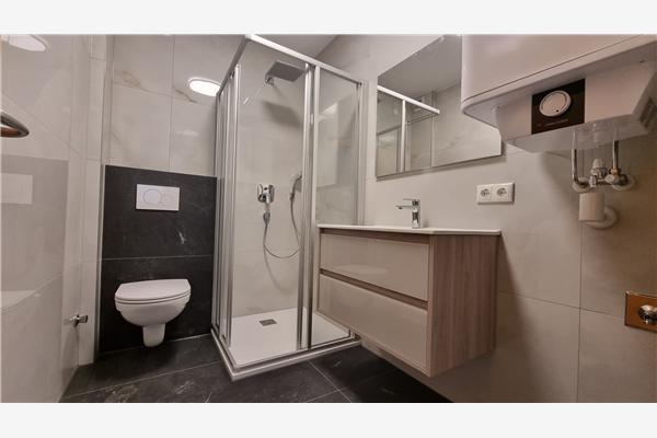 Apartment A1, for 5 persons