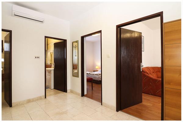 Apartment A1, for 5 persons