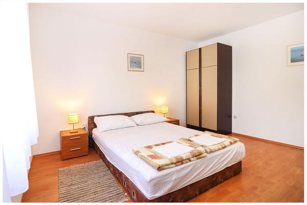 Apartment A1, for 5 persons