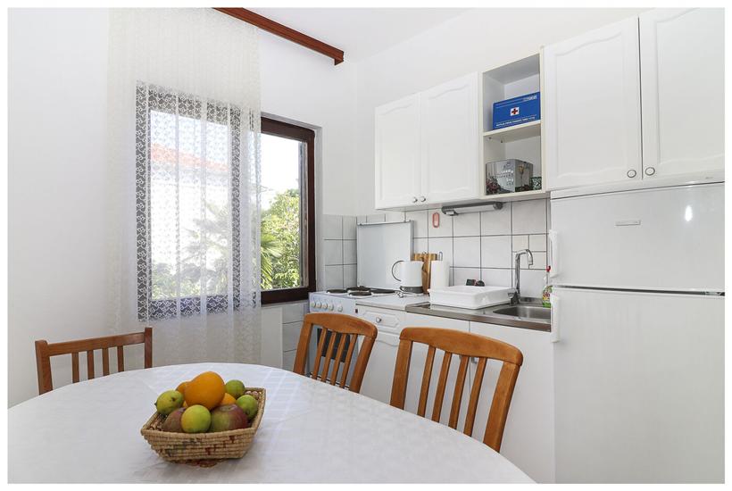 Apartment A1, for 5 persons