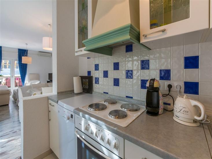 Apartment A2, for 6 persons