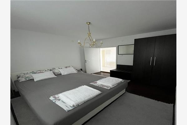 Apartment A2, for 6 persons