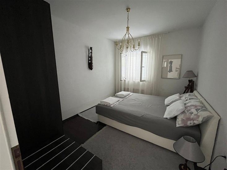 Apartment A2, for 6 persons