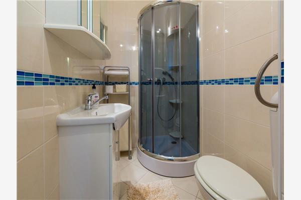 Apartment A2, for 6 persons