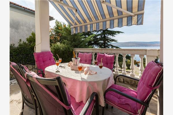 Apartment A2, for 6 persons