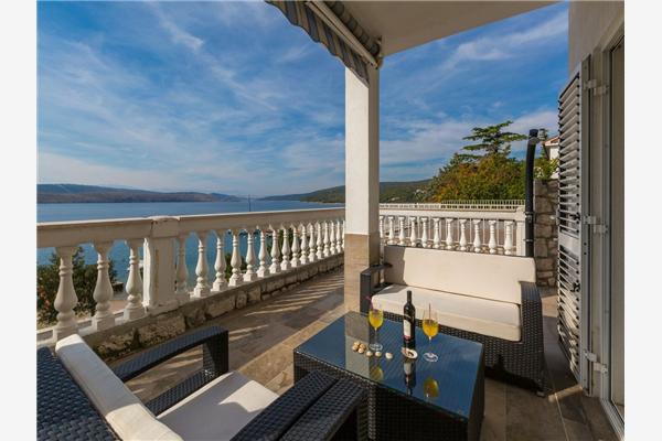 Apartment A2, for 6 persons