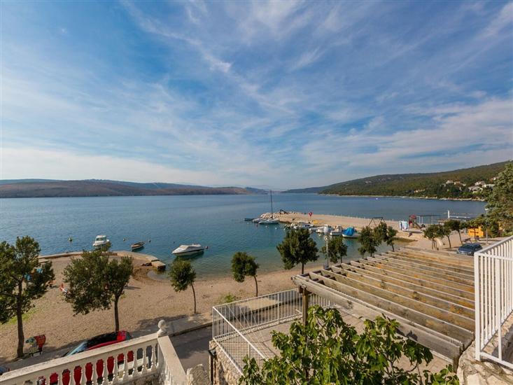 Apartment A2, for 6 persons