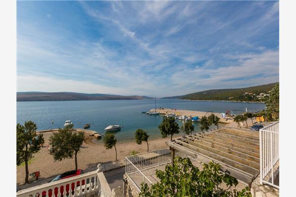 Apartment A2, for 6 persons