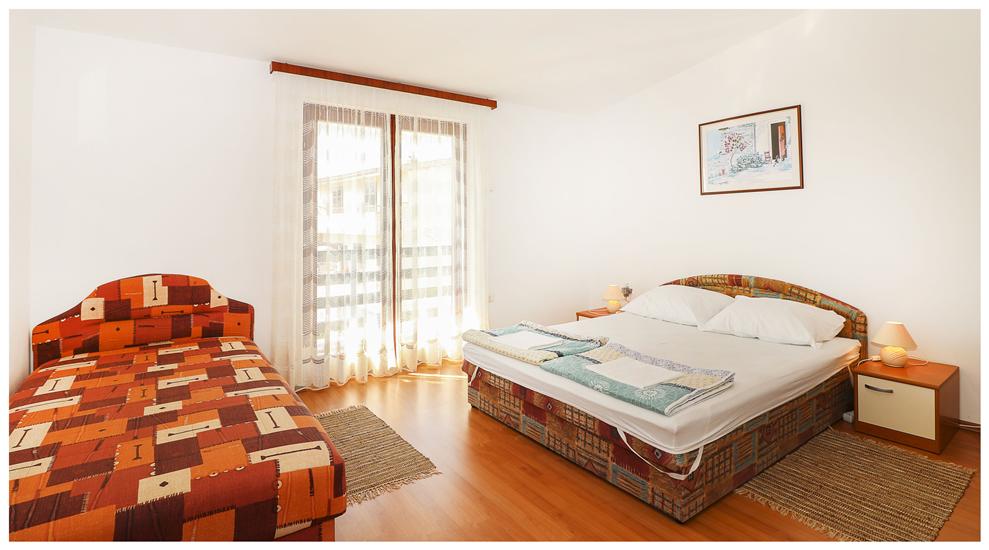 Apartment A2, for 5 persons
