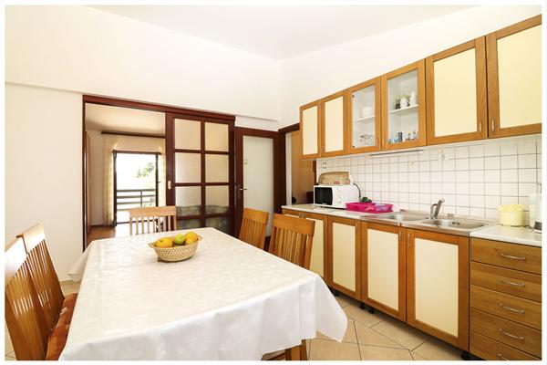 Apartment A2, for 5 persons
