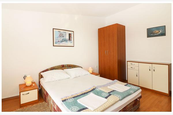 Apartment A2, for 5 persons