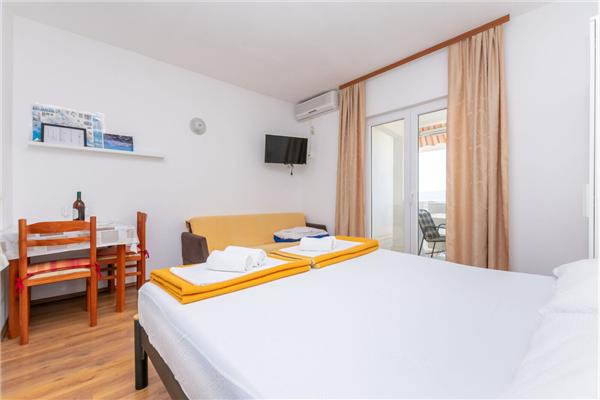 Apartment A2, for 3 persons