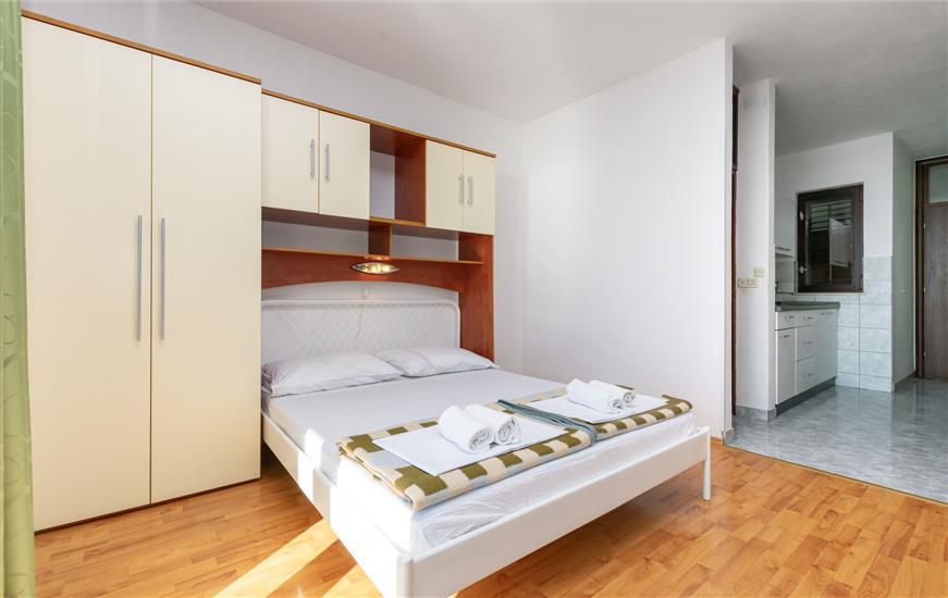 Apartment A4, for 3 persons