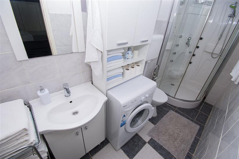 House K1, for 5 persons