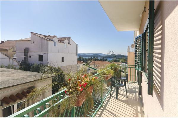 Apartment A1, for 6 persons