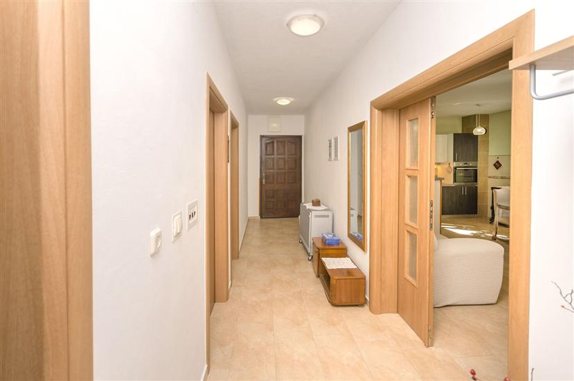 Apartment A1, for 6 persons