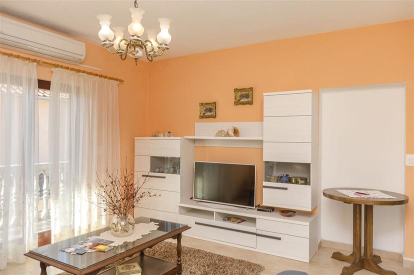 Apartment A1, for 6 persons